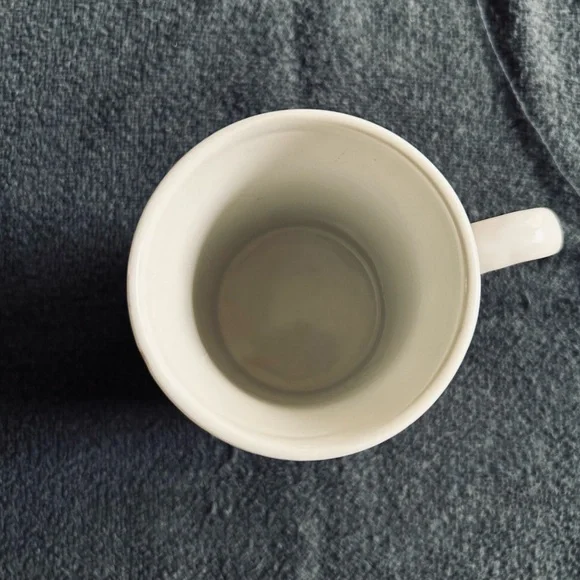 🧨Christmas Decor Coffee Mug ((SEND ANY OFFER OVER OVER $8‼️)) 🧨 - Picture 3 of 4